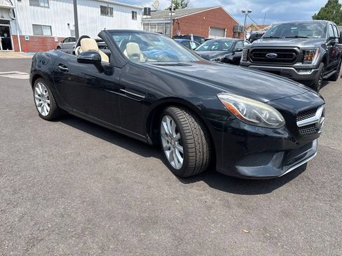 Used 2017 Mercedes-Benz SLC 300 image 3