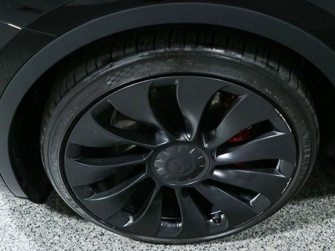 Used 2022 Tesla Model Y Performance AWD/4WD image 11