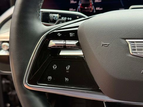 Used 2024 Cadillac Lyriq Sport RWD image 32