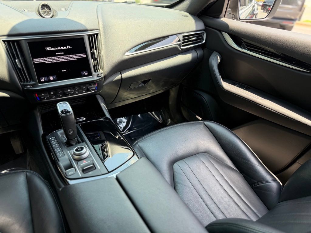 Used 2023 Maserati Levante Modena AWD/4WD image 43