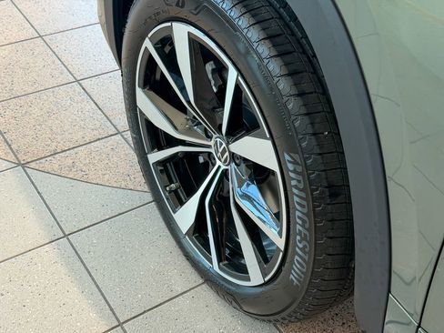 New 2026 Volkswagen Atlas SEL Premium R-Line image 12