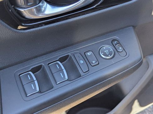 Used 2025 Honda CR-V EX-L image 29