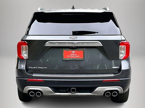 Used 2020 Ford Explorer Platinum w/ Premium Technology Package image 6