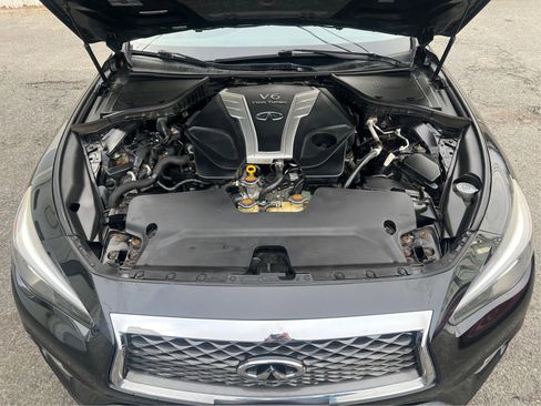 Used 2018 INFINITI Q50 Luxe w/ Essential Package (3.0T Luxe) image 14