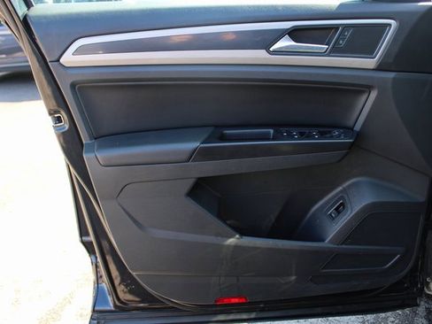 Used 2021 Volkswagen Atlas SE w/ Towing Package image 10