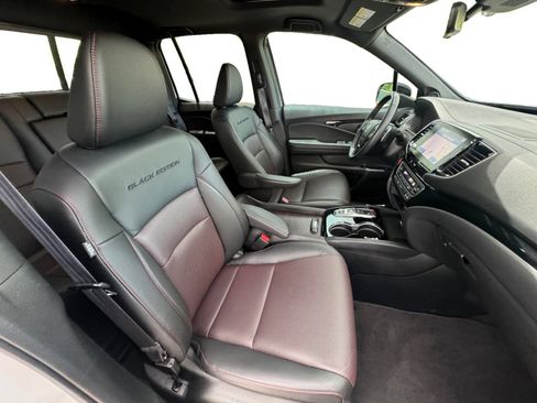 Used 2023 Honda Ridgeline Black Edition image 16