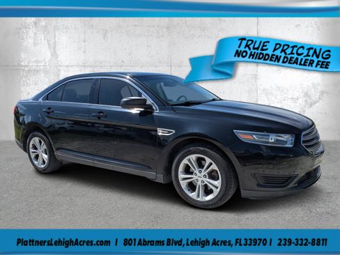 Used 2017 Ford Taurus SE FWD image 1