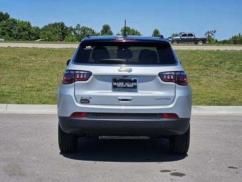 Used 2025 Jeep Compass Limited AWD/4WD image 6