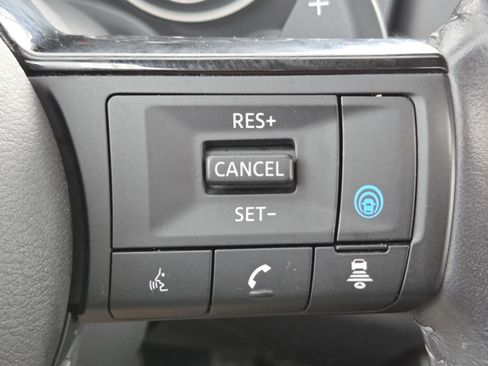 Used 2023 Nissan Rogue SV w/ SV Premium B Package AWD/4WD image 13