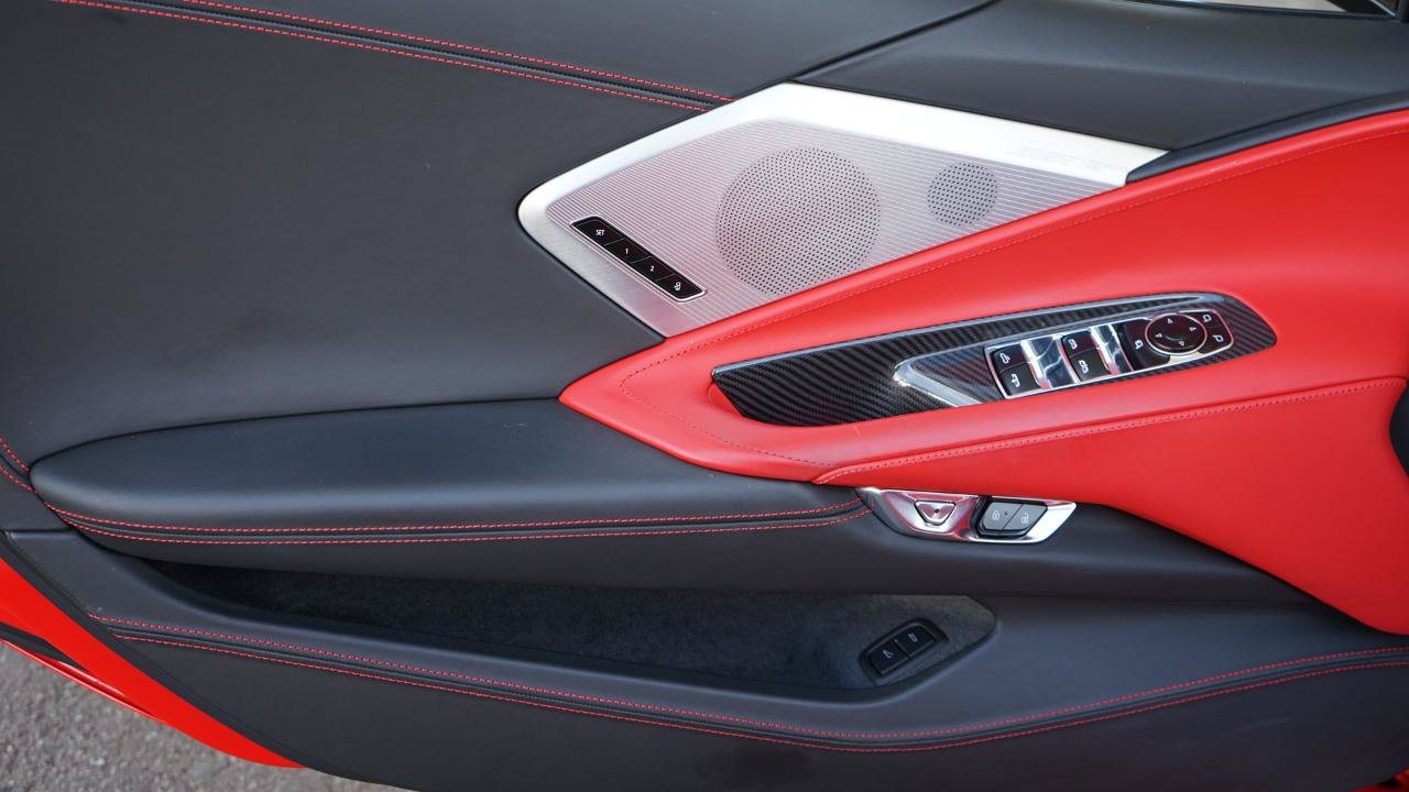 Used 2021 Chevrolet Corvette Stingray Premium Conv w/ Z51 Performance Package RWD image 9
