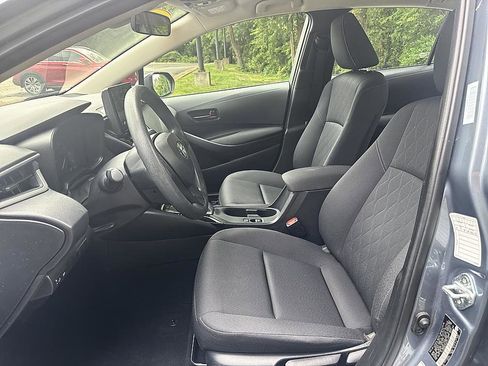 Used 2024 Toyota Corolla LE FWD image 11