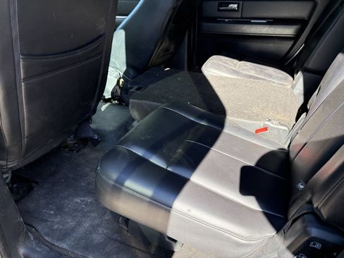 Used 2016 Ford Expedition XL RWD image 11