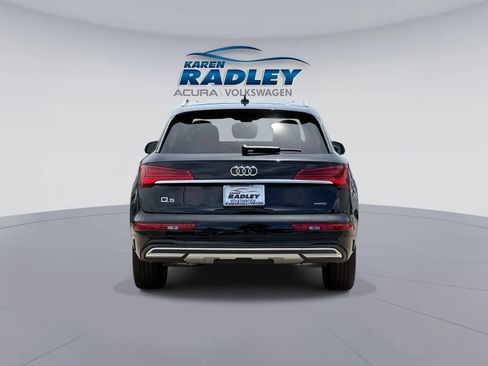 Used 2023 Audi Q5 2.0T Premium Plus w/ Premium Plus Package AWD/4WD image 3