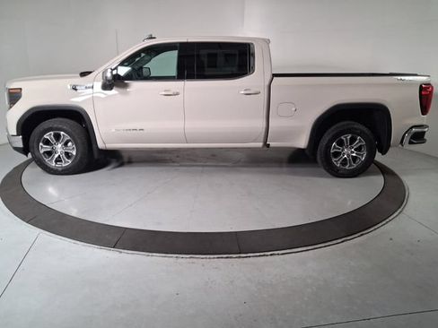 Used 2026 GMC Sierra 1500 SLE w/ Preferred Package AWD/4WD image 7
