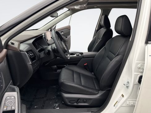 Used 2023 Nissan Rogue SL AWD/4WD image 11