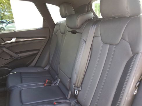 Used 2019 Audi SQ5 Prestige w/ Prestige Package image 11