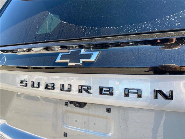 Used 2026 Chevrolet Suburban LT w/ Comfort Package AWD/4WD image 17