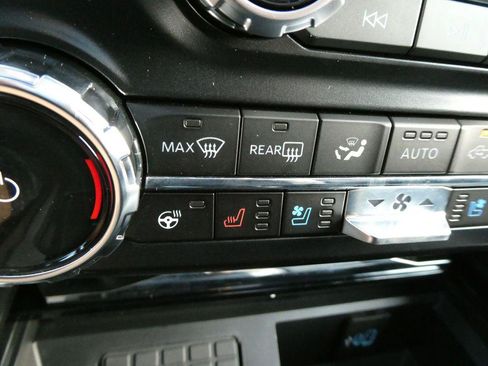 New 2026 Ford F250 Lariat w/ Black Appearance Package AWD/4WD image 24