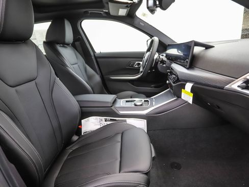 Certified 2025 BMW 330i xDrive Sedan w/ M Sport Package image 30
