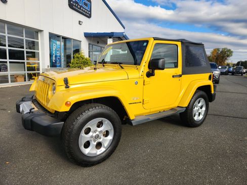 Used 2015 Jeep Wrangler Sahara w/ Connectivity Group image 6
