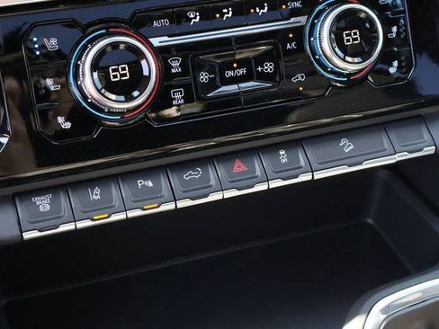 New 2026 GMC Sierra 2500 Denali w/ Denali Reserve Package AWD/4WD image 34