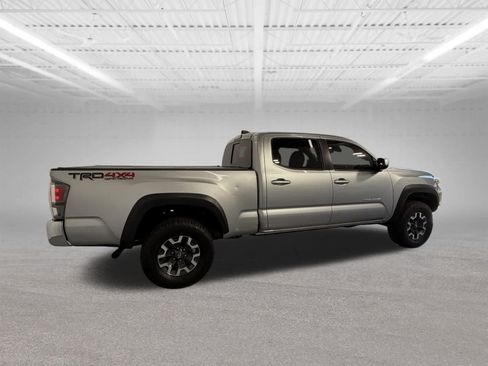 Used 2022 Toyota Tacoma TRD Off-Road AWD/4WD image 6