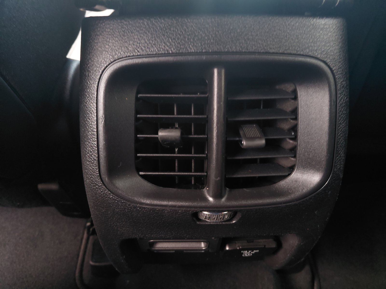 Used 2019 Jeep Cherokee High Altitude AWD/4WD image 18