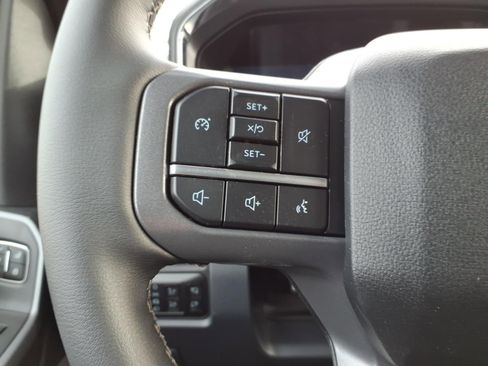 New 2026 Ford F250 Lariat w/ Black Appearance Package image 15