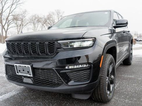 New 2025 Jeep Grand Cherokee Limited image 2