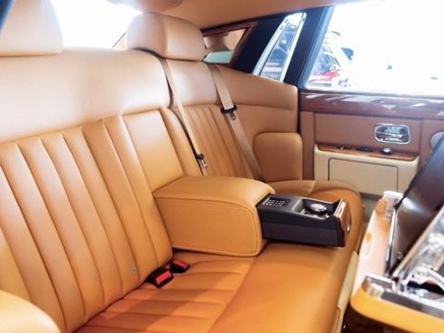 Used 2010 Rolls-Royce Phantom Sedan image 25