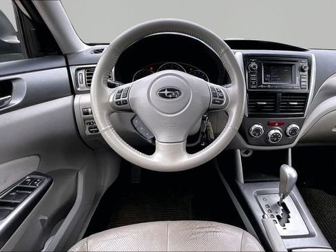 Used 2013 Subaru Forester 2.5X Limited AWD/4WD image 8
