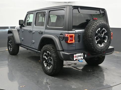 Used 2024 Jeep Wrangler Unlimited Rubicon 4xe image 9