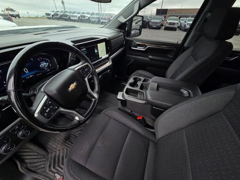 Used 2024 Chevrolet Silverado 2500 LT image 10