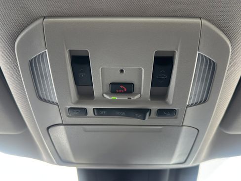 Used 2024 Toyota Highlander Platinum image 28