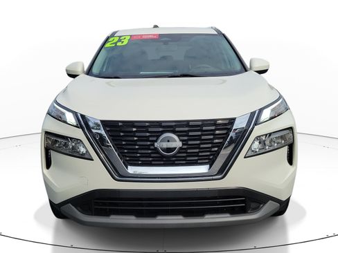 Certified 2023 Nissan Rogue SV FWD image 2