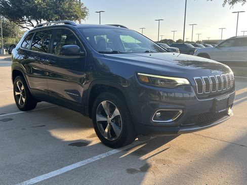 Used 2020 Jeep Cherokee Limited AWD/4WD image 2