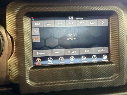 Used 2022 Jeep Gladiator Sport AWD/4WD image 14