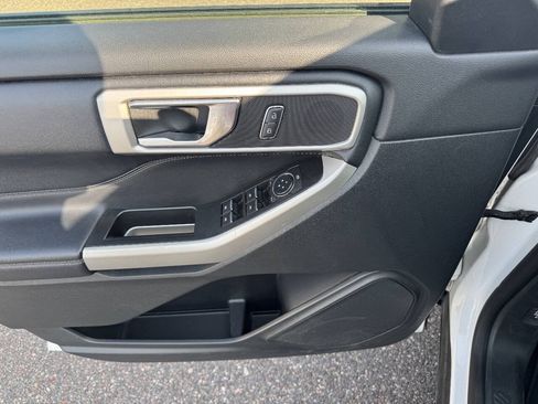 Certified 2020 Ford Explorer XLT w/ Equipment Group 202A AWD/4WD image 13