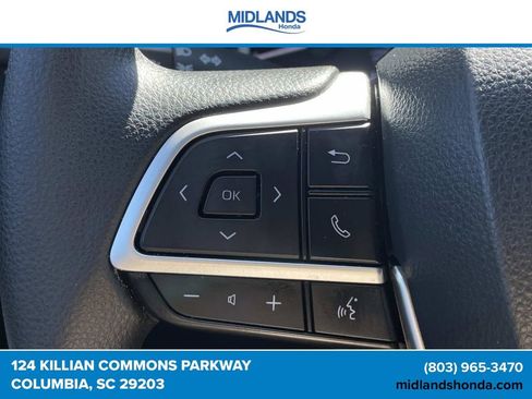 Used 2023 Toyota Highlander L FWD image 21