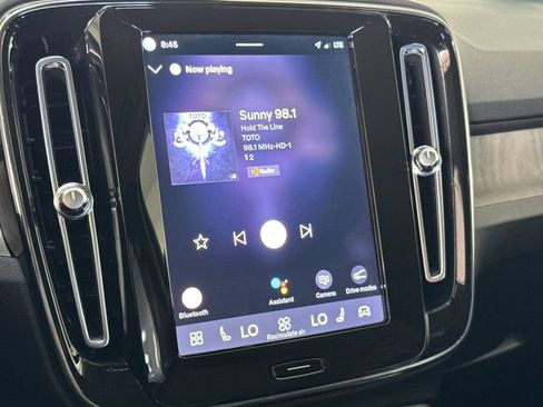 Certified 2023 Volvo XC40 B5 Ultimate AWD/4WD image 17