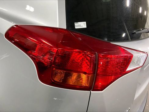 Used 2015 Toyota RAV4 Limited AWD/4WD image 29