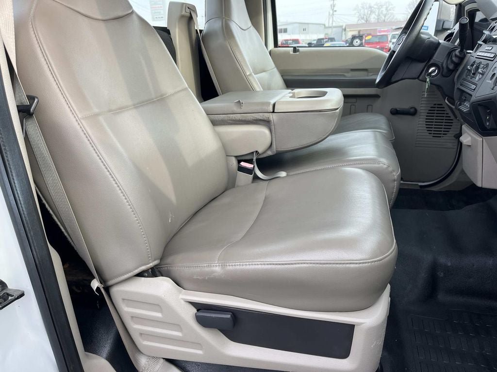 Used 2008 Ford F550 2WD Regular Cab Super Duty image 14