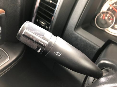 Used 2016 RAM 1500 Laramie AWD/4WD image 30