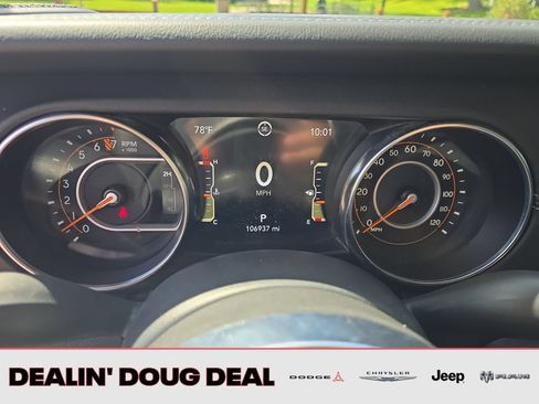 Used 2020 Jeep Gladiator Overland AWD/4WD image 15