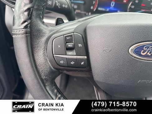 Used 2020 Ford Explorer XLT RWD image 24