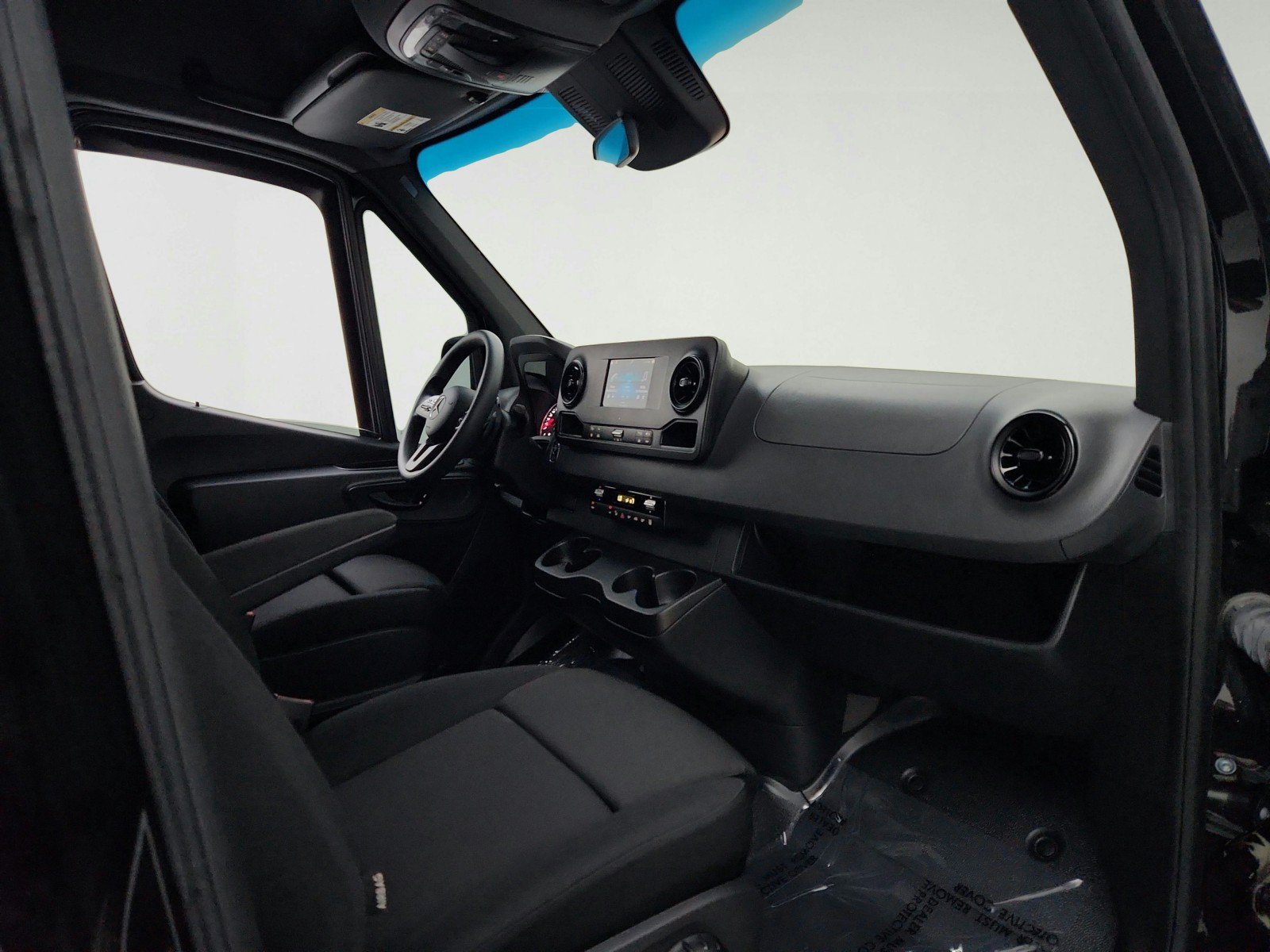 Used 2023 Mercedes-Benz Sprinter 2500 image 25