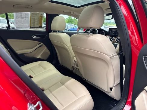Used 2019 Mercedes-Benz GLA 250 4MATIC image 23