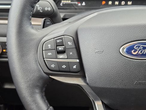 Used 2020 Ford Explorer Limited image 30