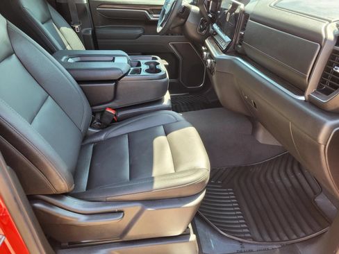 Used 2026 Chevrolet Silverado 1500 LT w/ Leather Package RWD image 11