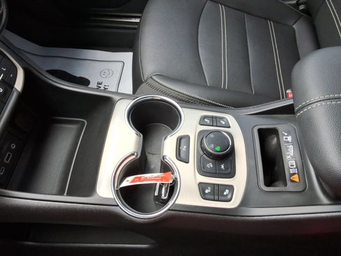 Used 2023 GMC Terrain Denali w/ LPO, Floor Liner Package AWD/4WD image 18